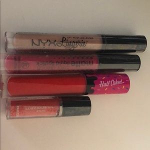 Liquid lipstick bundle